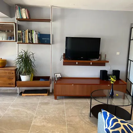 Ou Souleou 3 Etoiles Dans Beton Jardin Vue Et Colline Apartament *