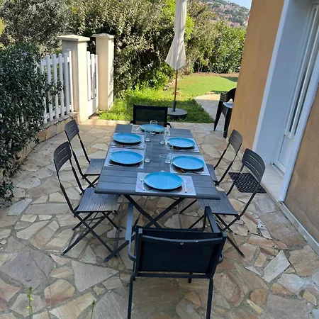 Ou Souleou 3 Etoiles Dans Beton Jardin Vue Et Colline * Bormes-les-Mimosas