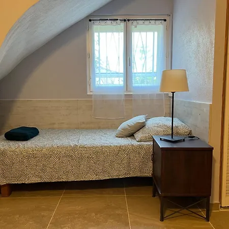 Daire Ou Souleou 3 Etoiles Dans Beton Jardin Vue Et Colline Bormes-les-Mimosas